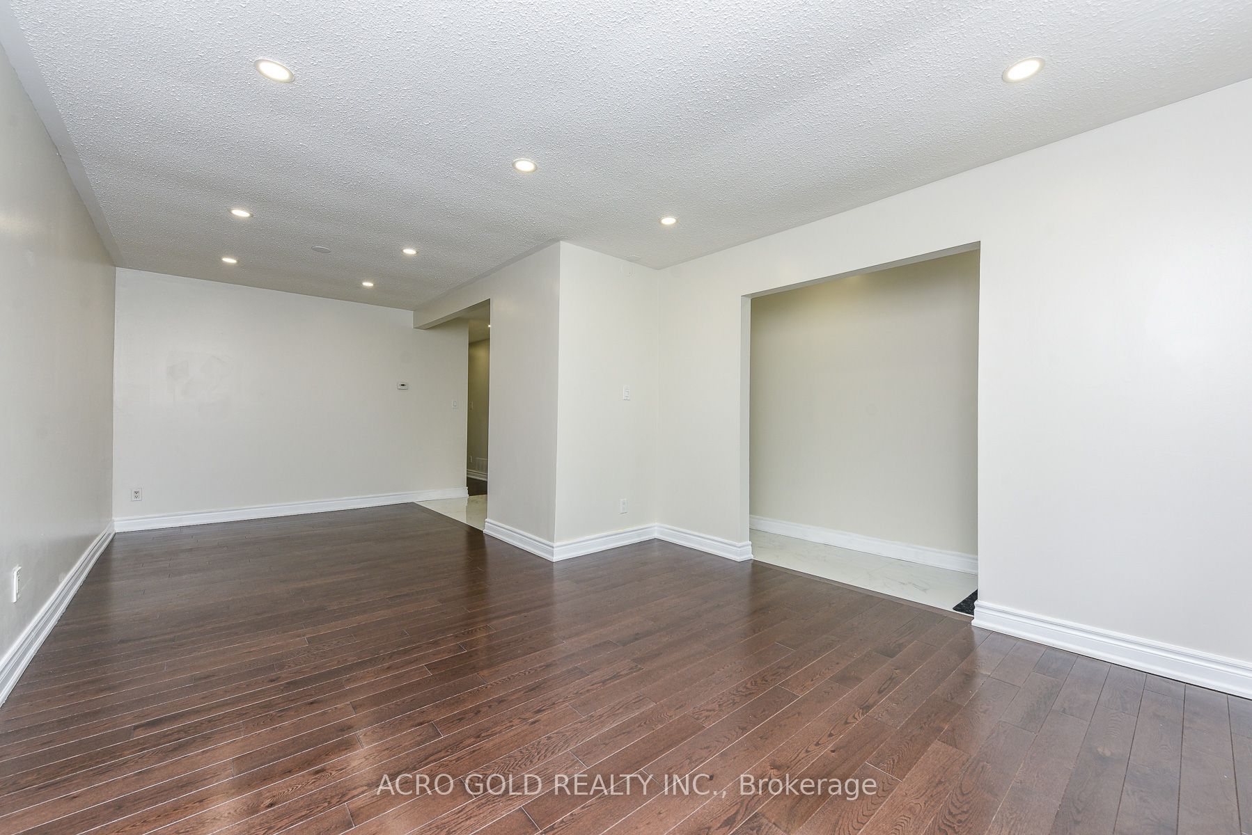 96 Archdekin Drive Property Photo 10