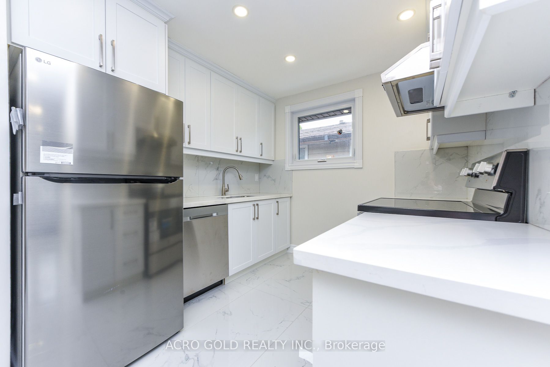 96 Archdekin Drive Property Photo 14