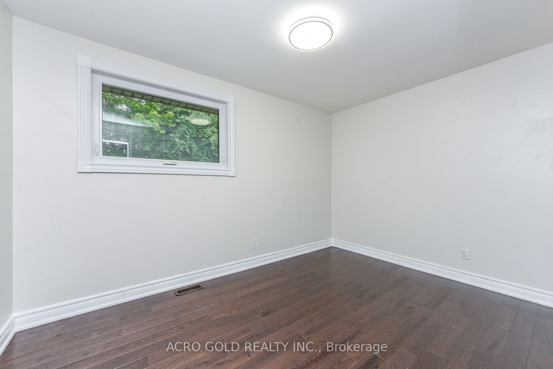 96 Archdekin Drive Property Photo 21