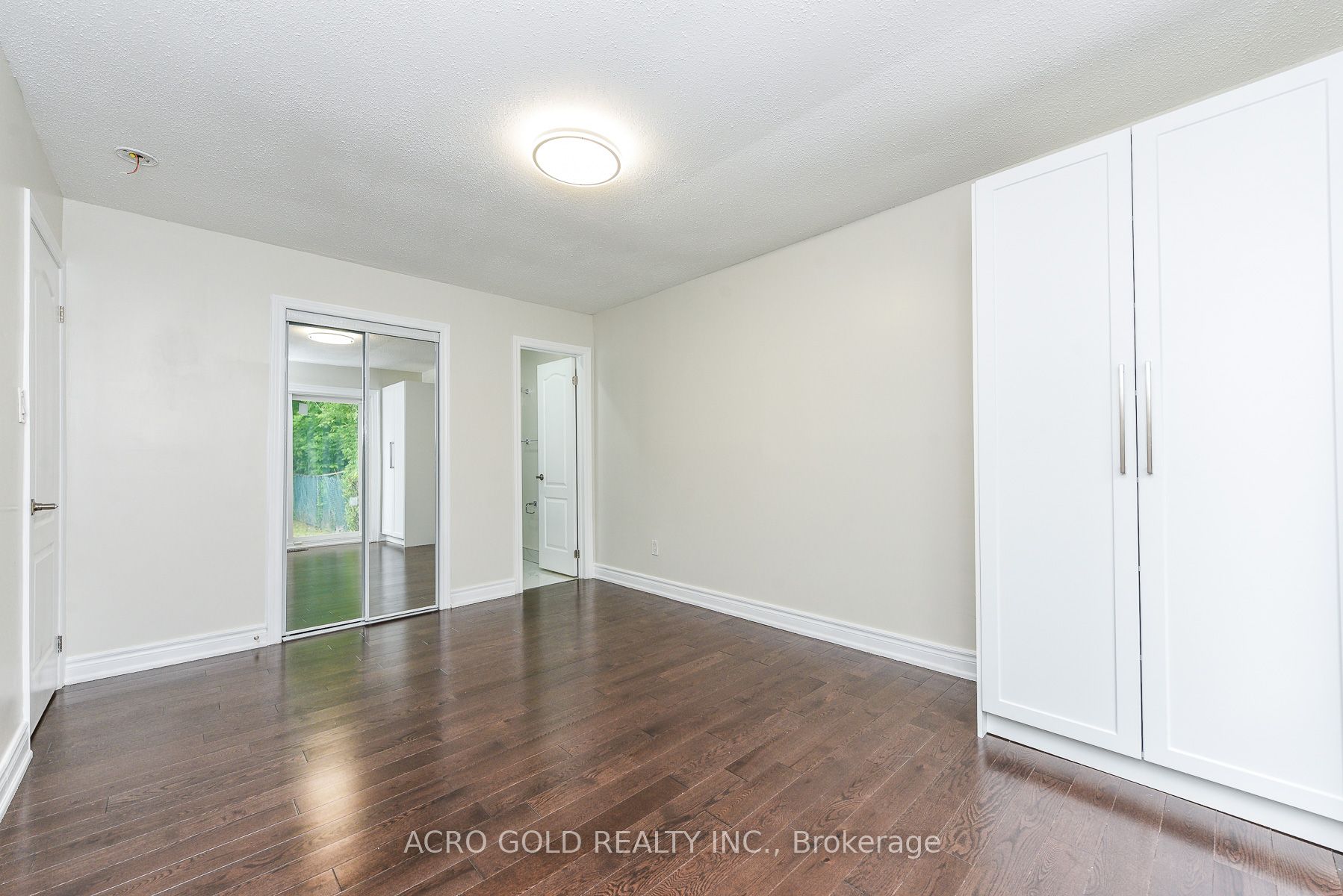 96 Archdekin Drive Property Photo 25