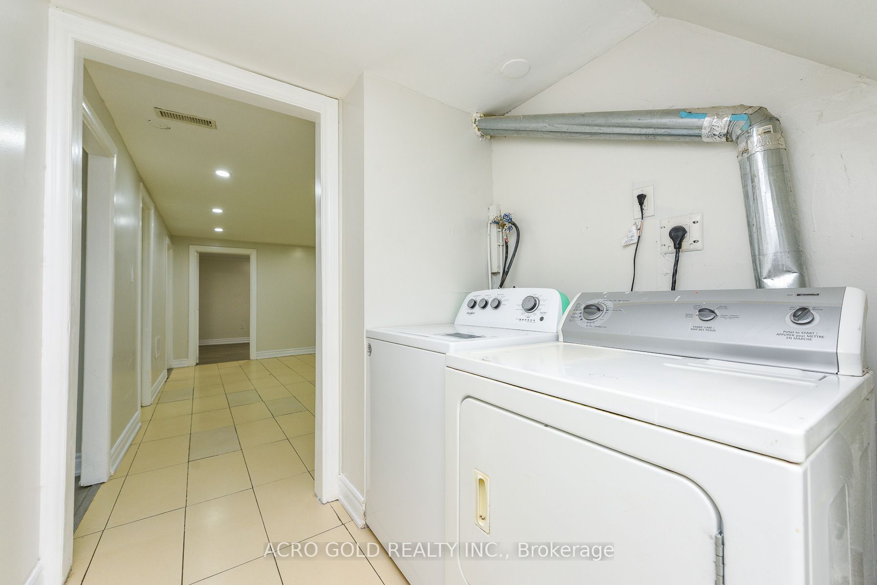 96 Archdekin Drive Property Photo 28