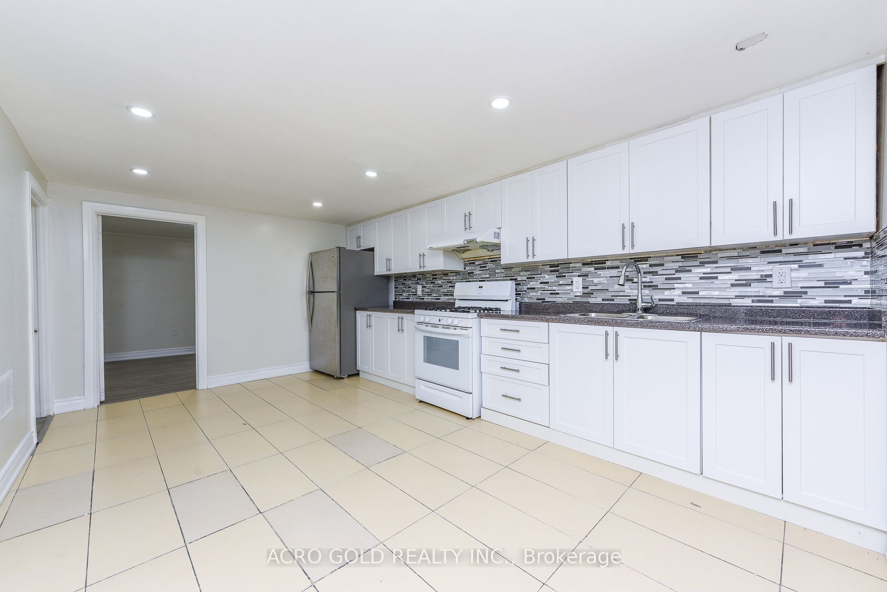 96 Archdekin Drive Property Photo 33
