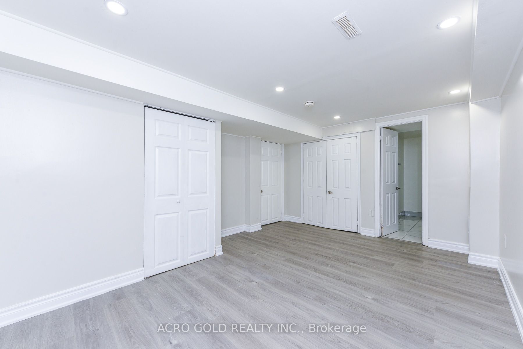 96 Archdekin Drive Property Photo 42