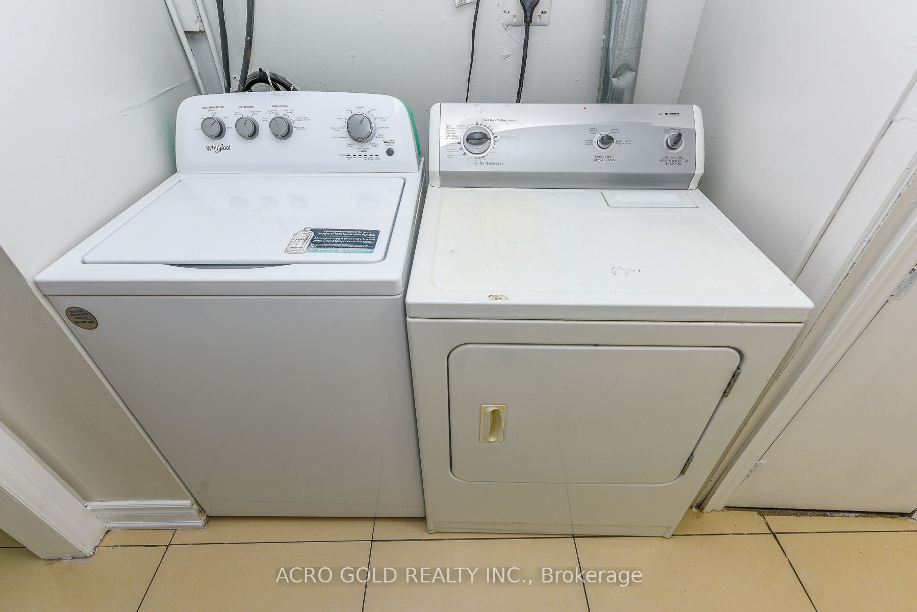 96 Archdekin Drive Property Photo 44
