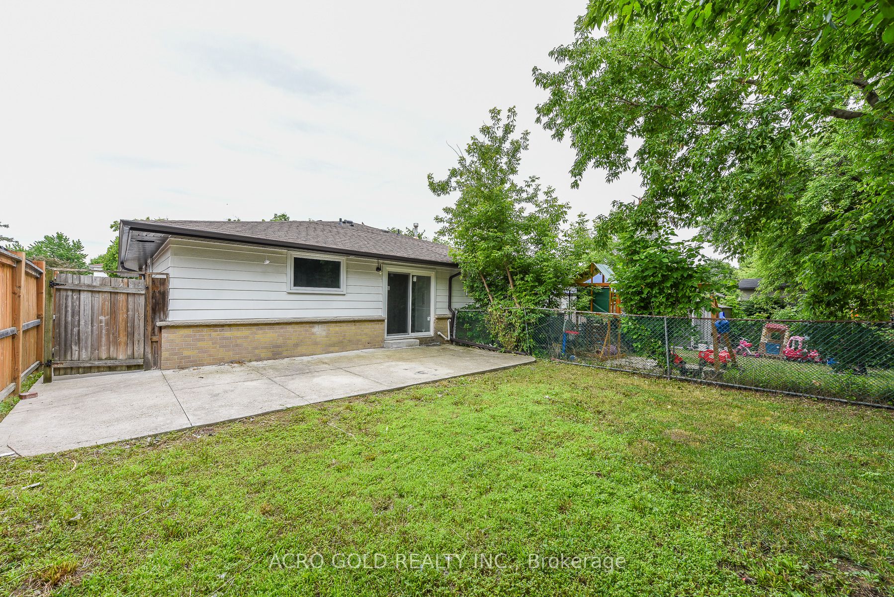96 Archdekin Drive Property Photo 49