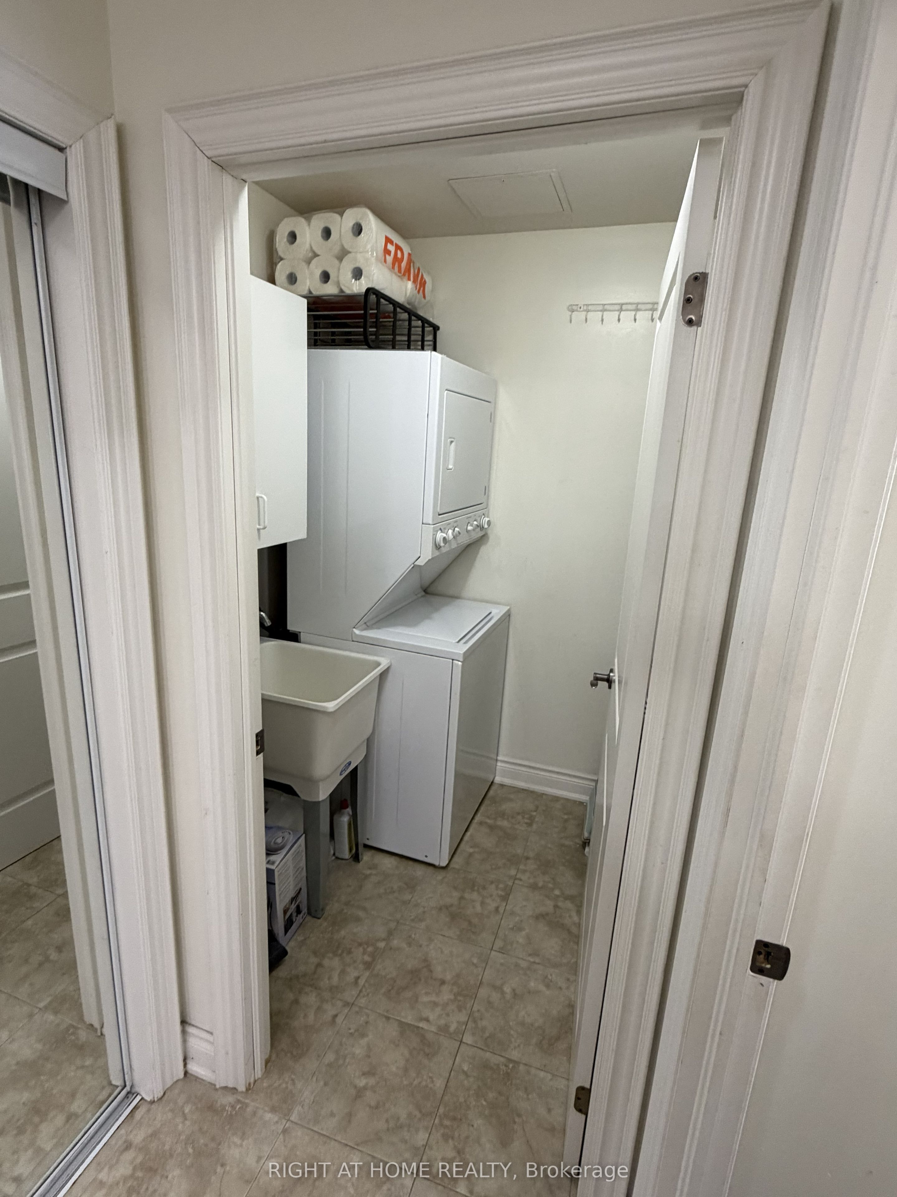 60 Ann Street 309 Property Photo 26