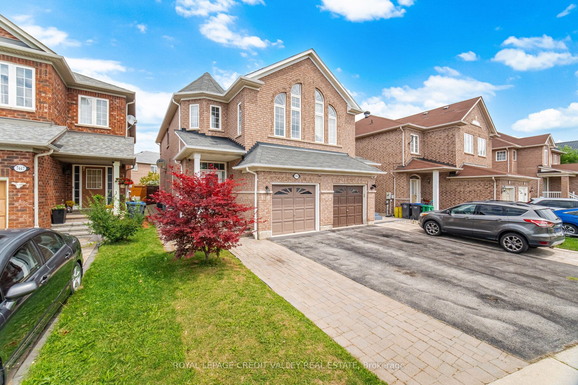7443 Russian Olive Close Property Photo 2