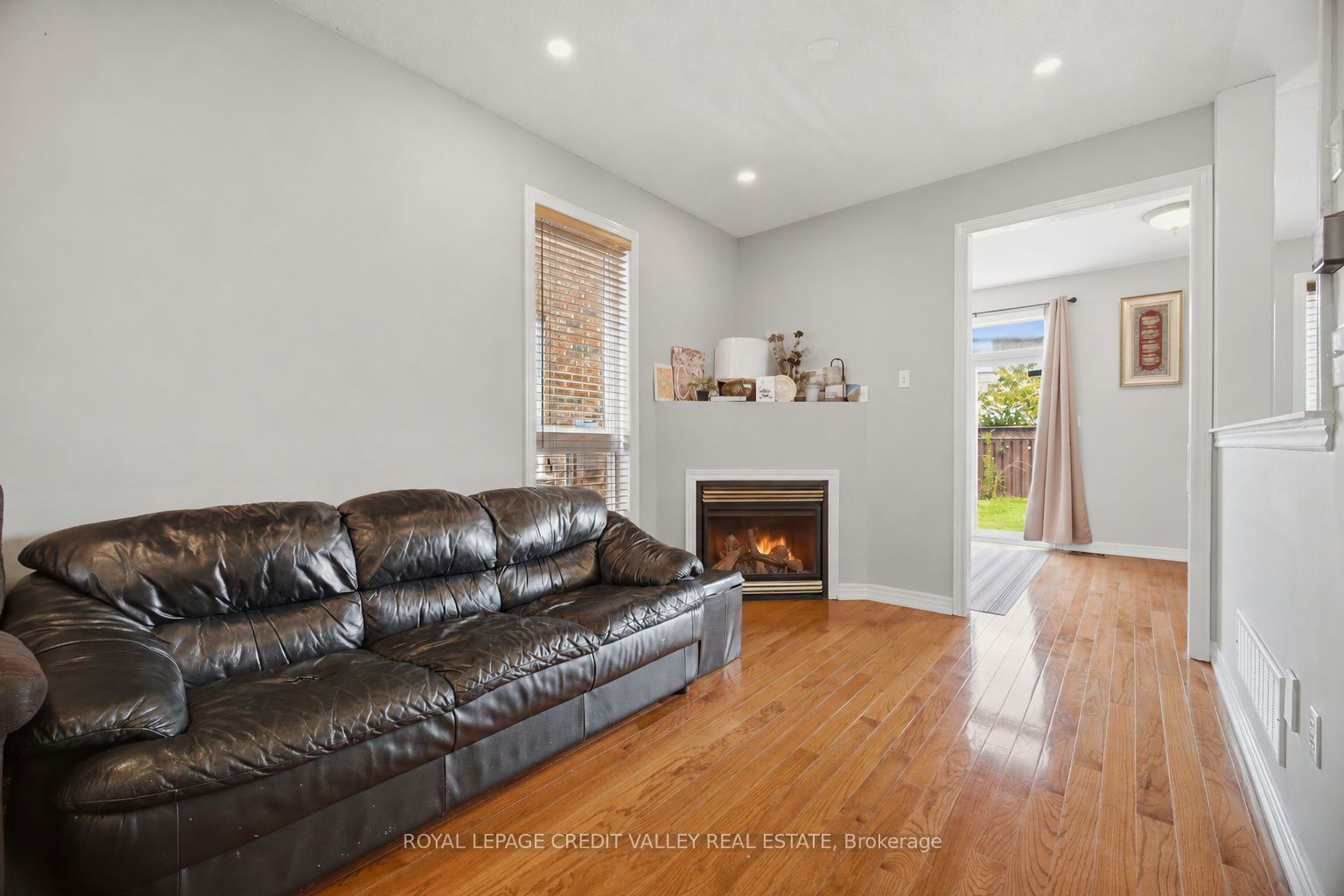 7443 Russian Olive Close Property Photo 8