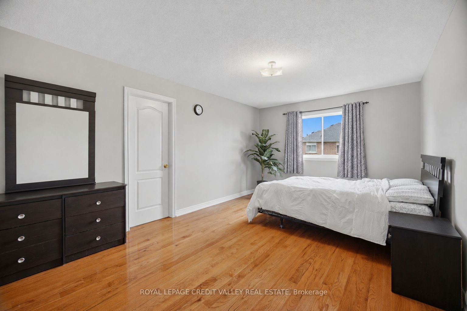 7443 Russian Olive Close Property Photo 25