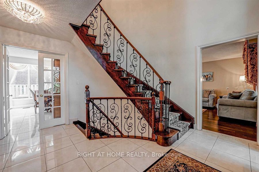 4326 Bridlepath Trail Property Photo 6