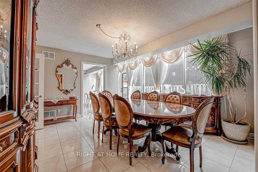 4326 Bridlepath Trail Property Photo 9