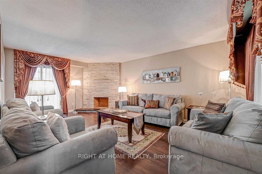 4326 Bridlepath Trail Property Photo 13
