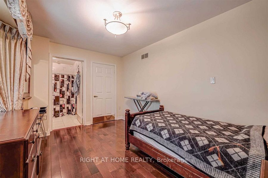 4326 Bridlepath Trail Property Photo 15