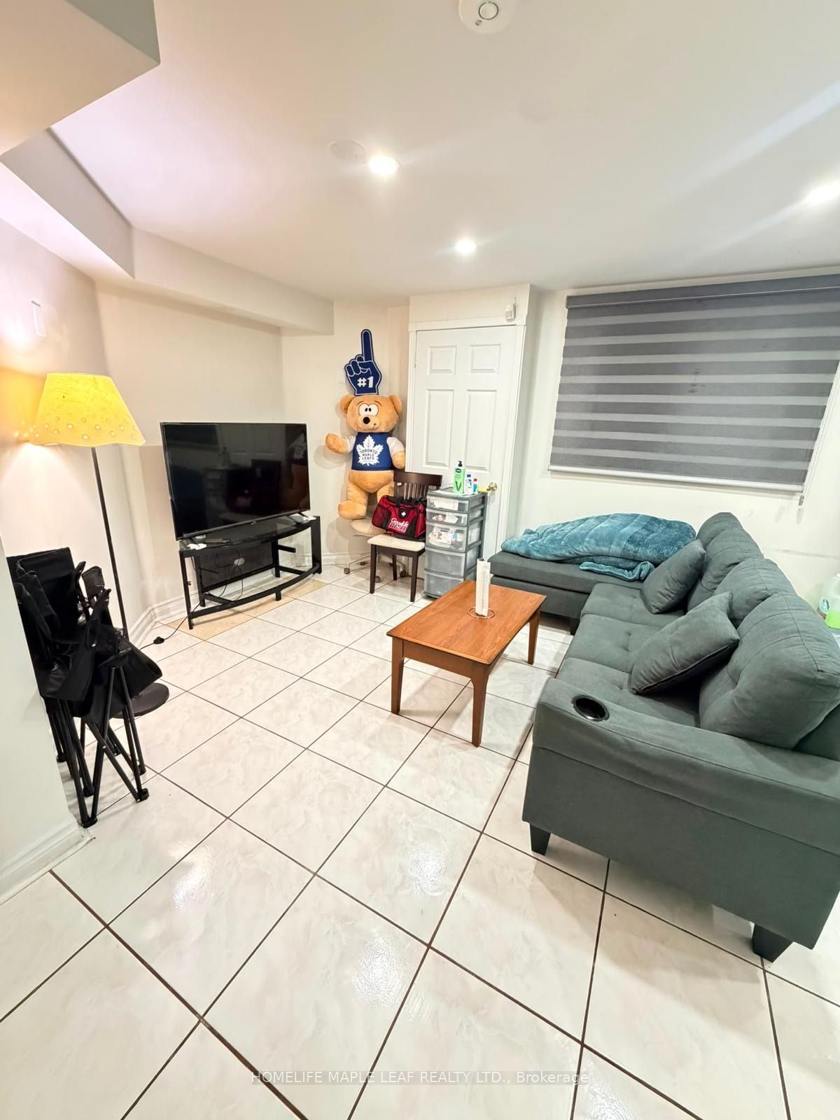 27 Beaverhall Road Basement Property Photo 4