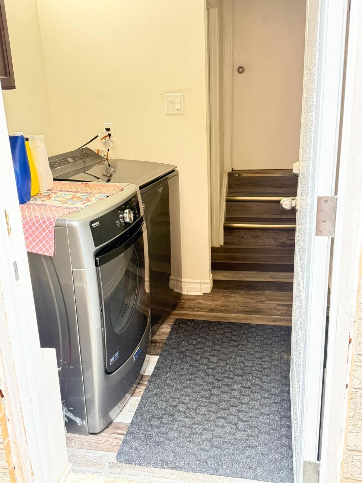 27 Beaverhall Road Basement Property Photo 8