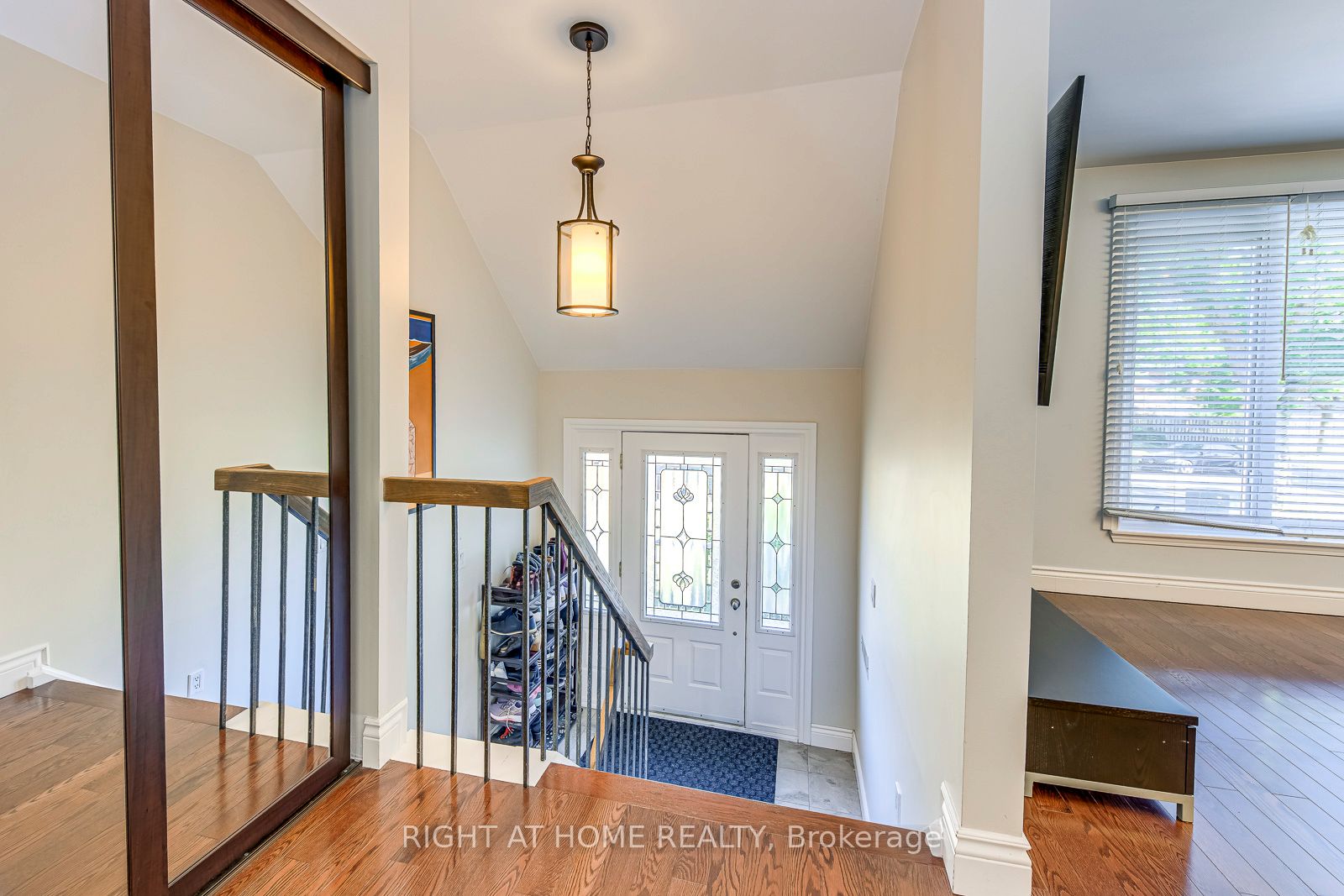 4004 Midhurst Lane Main Property Photo 6