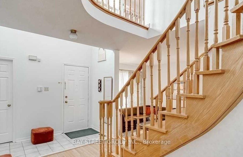 3177 Colonial Drive Upper2 Property Photo 1