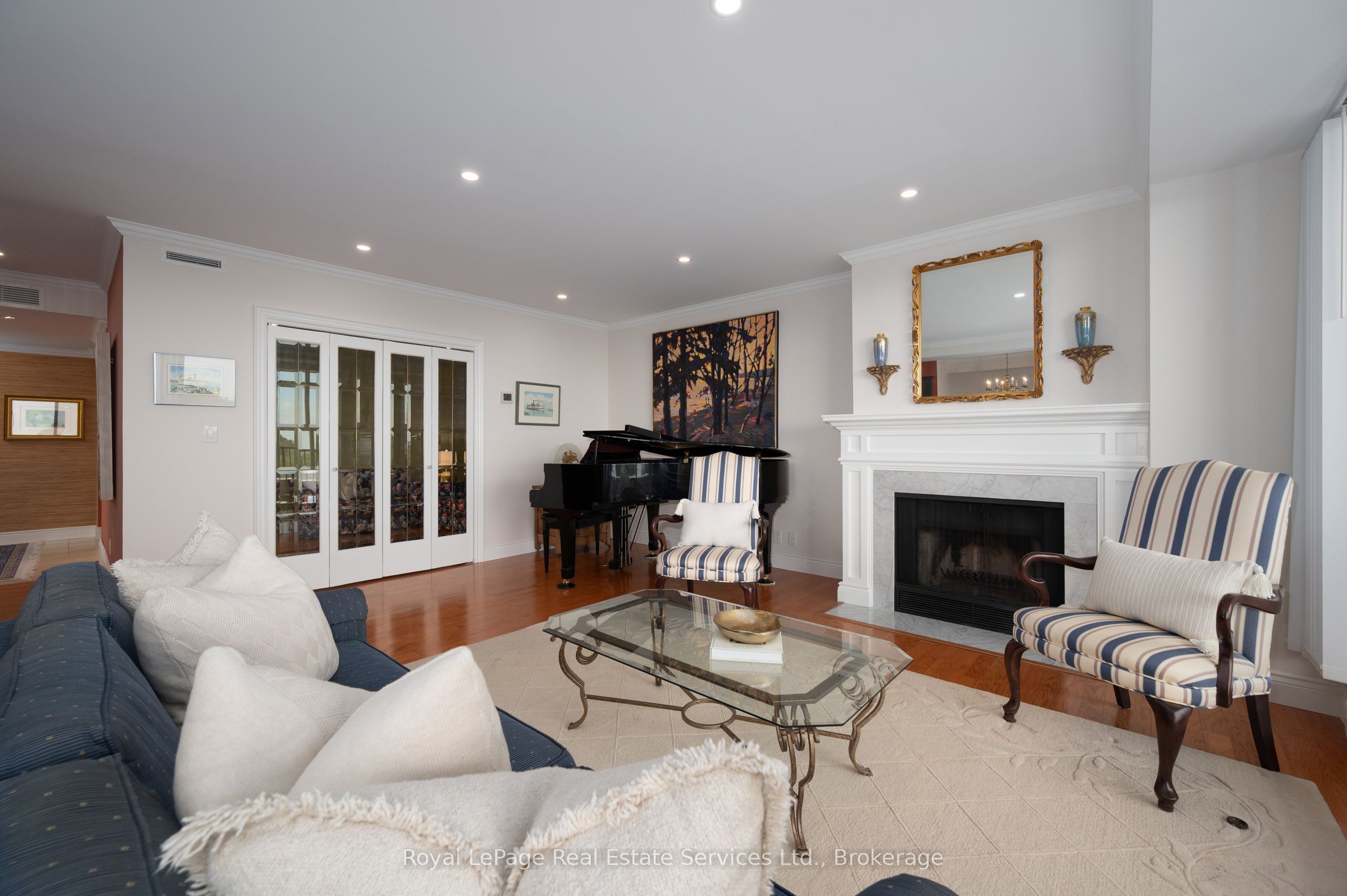 100 Lakeshore Road E 1105 Property Photo 13