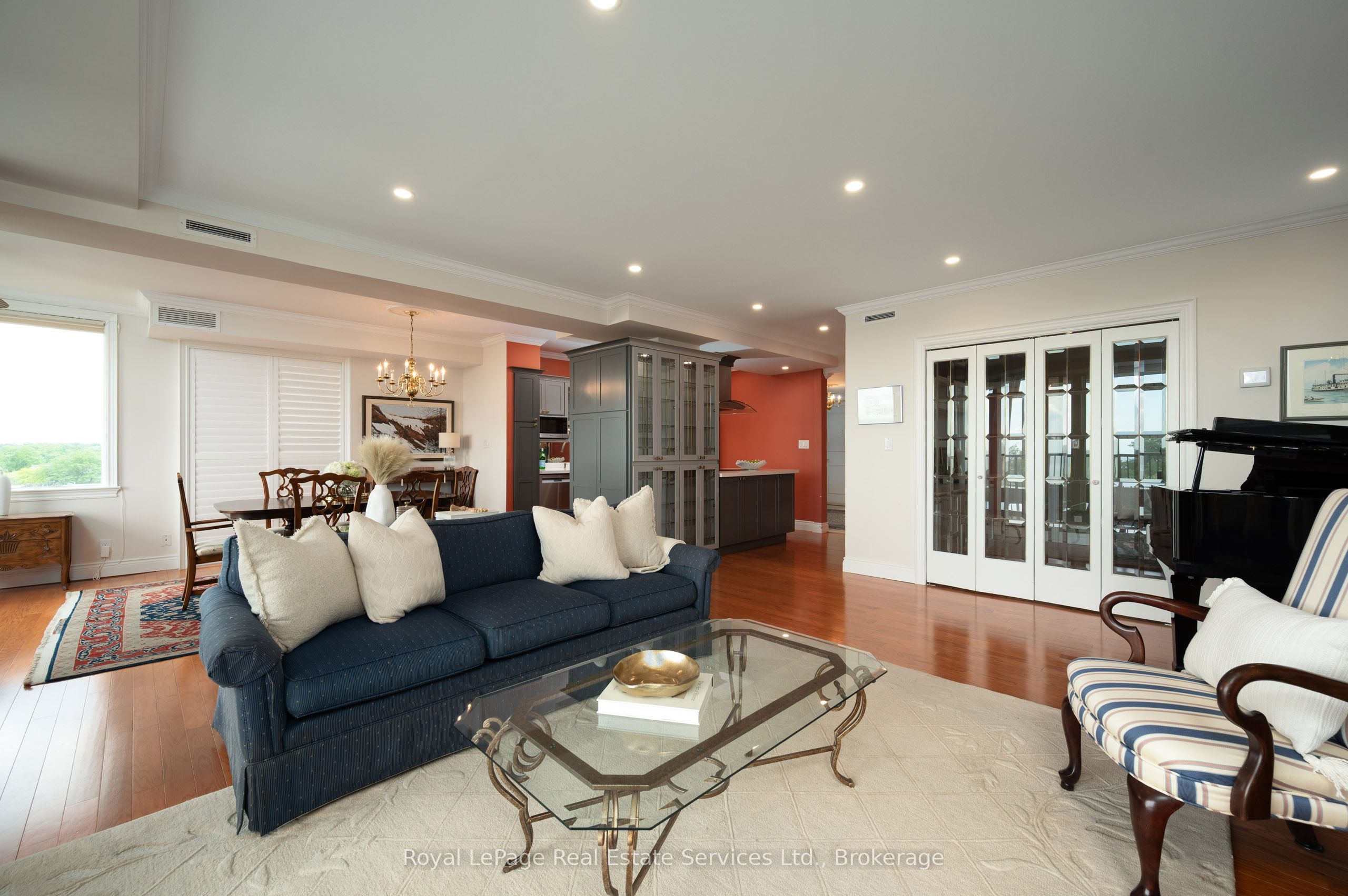 100 Lakeshore Road E 1105 Property Photo 14