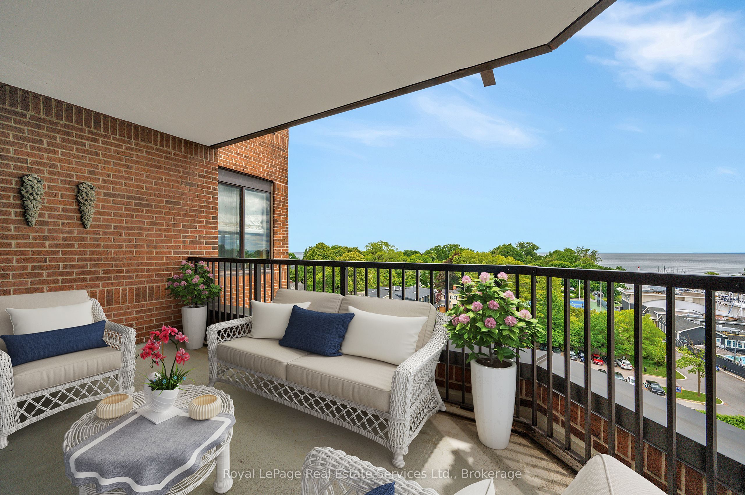 100 Lakeshore Road E 1105 Property Photo 16