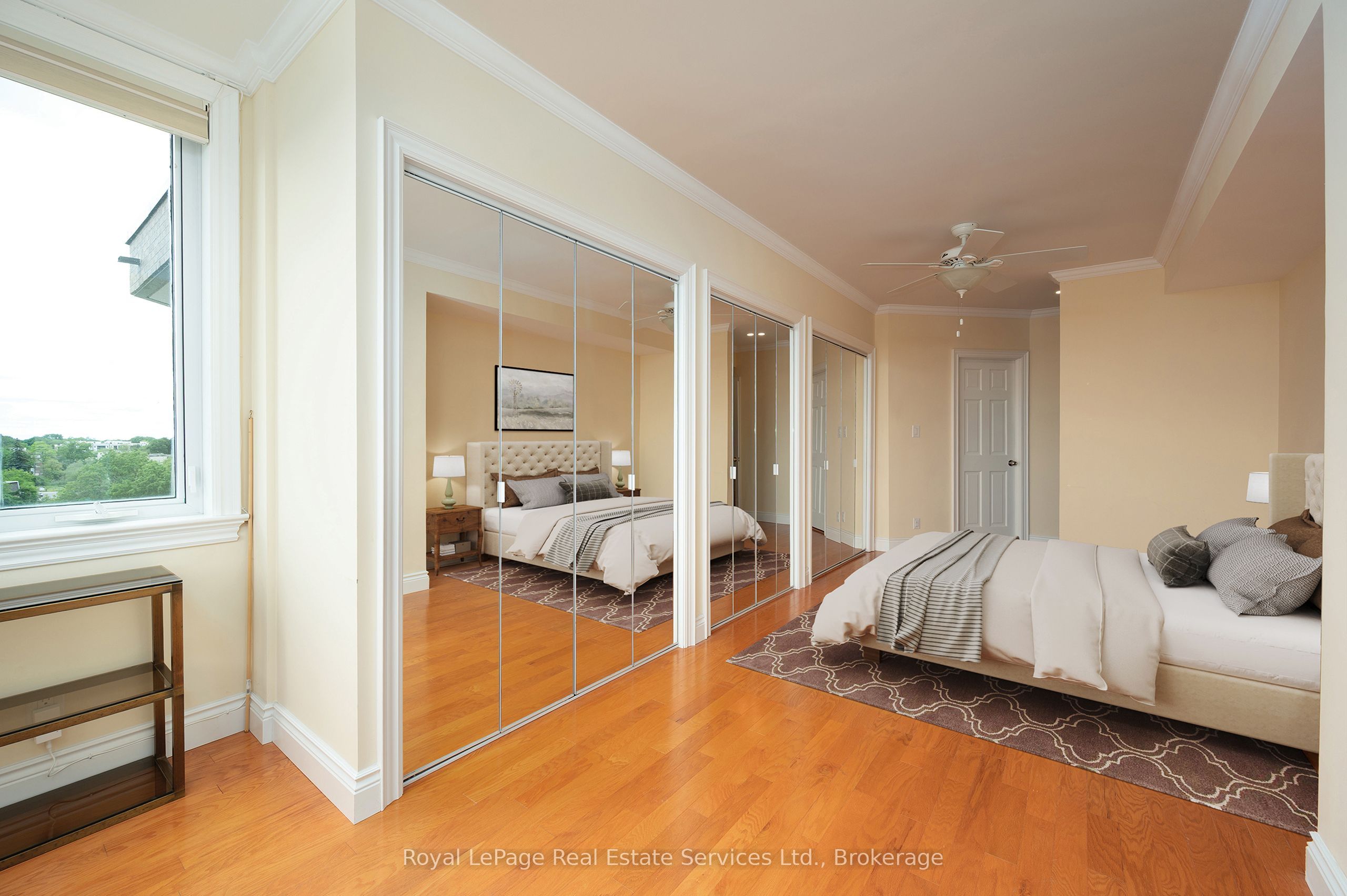 100 Lakeshore Road E 1105 Property Photo 17