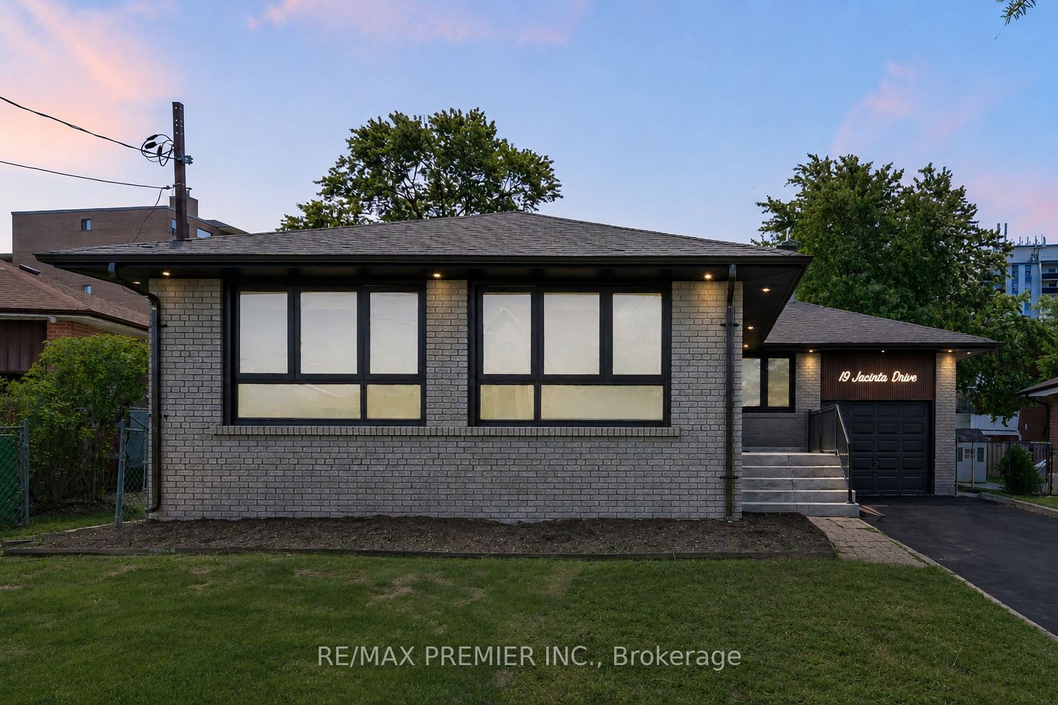 19 Jacinta Drive Property Photo 1