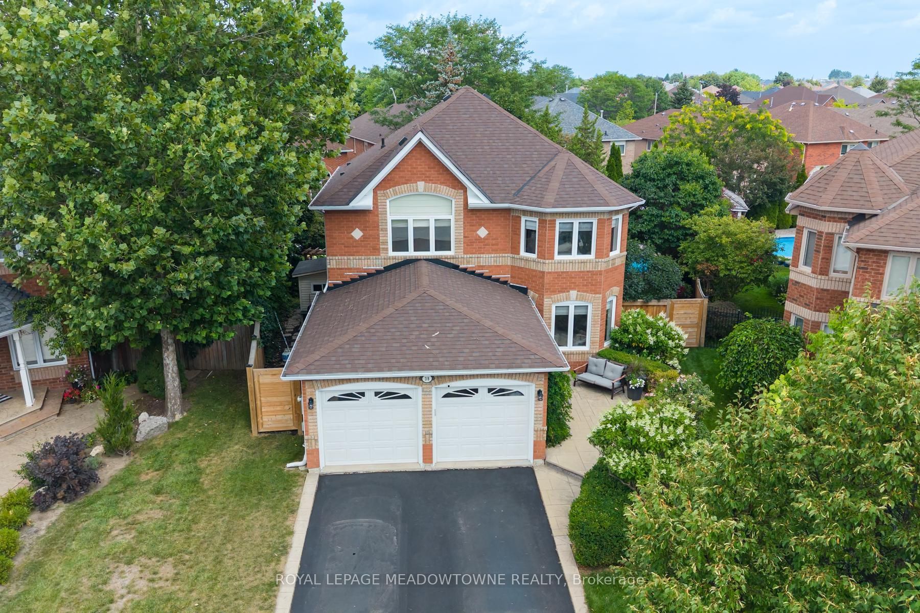 38 Chester Crescent Property Photo 2
