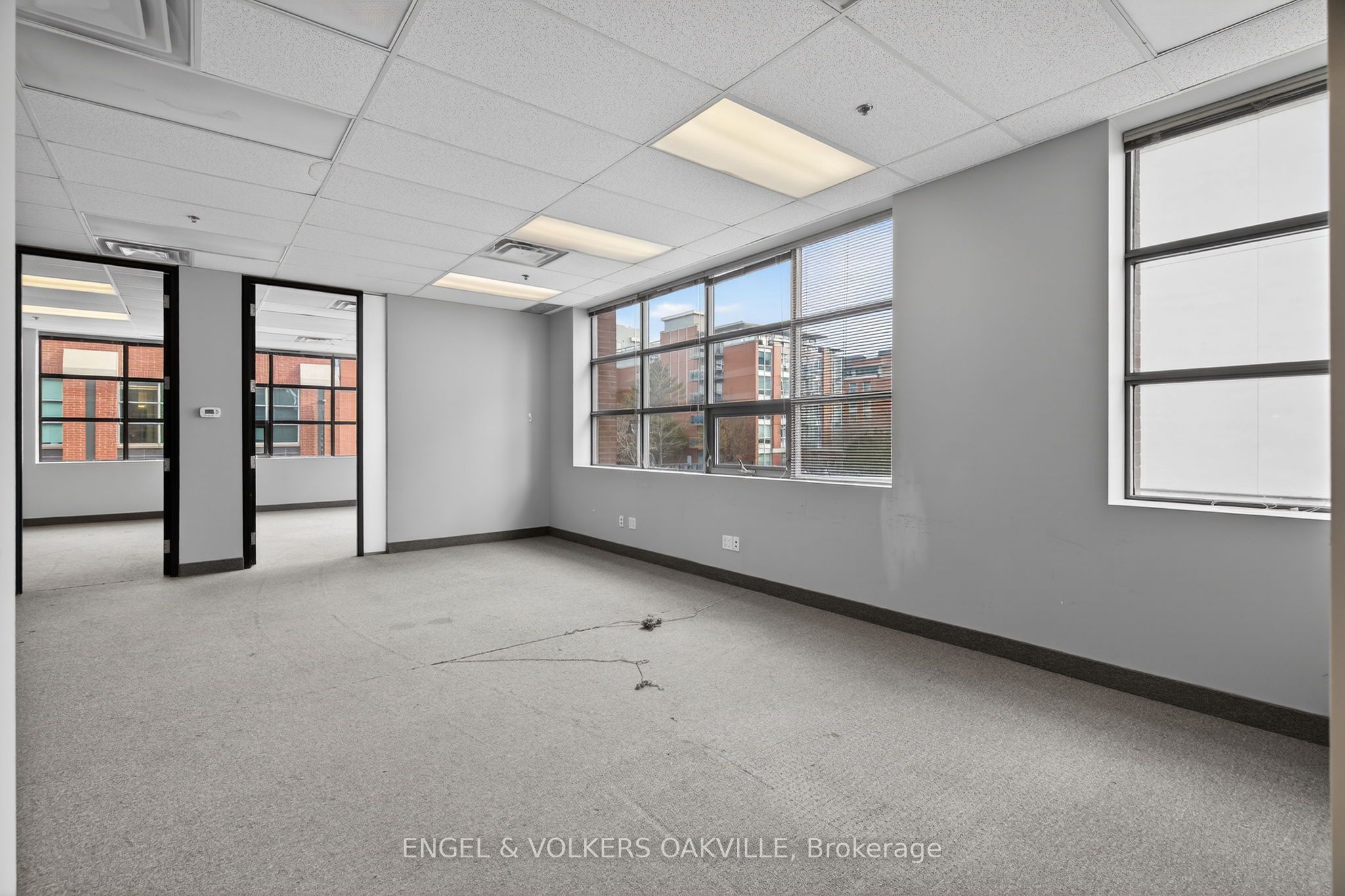 125 Lakeshore Road E 203 Property Photo 5