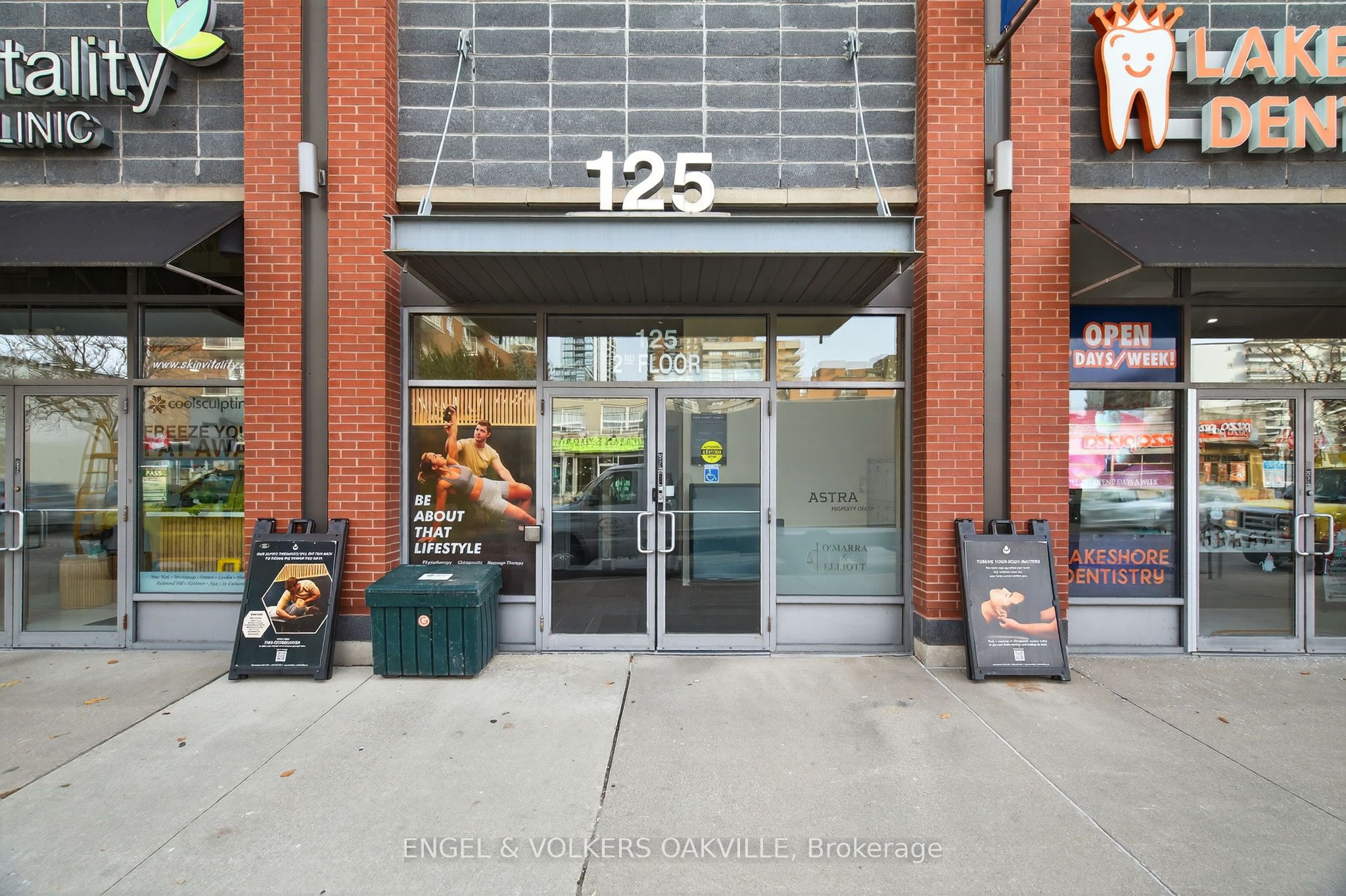 125 Lakeshore Road E 203 Property Photo 14