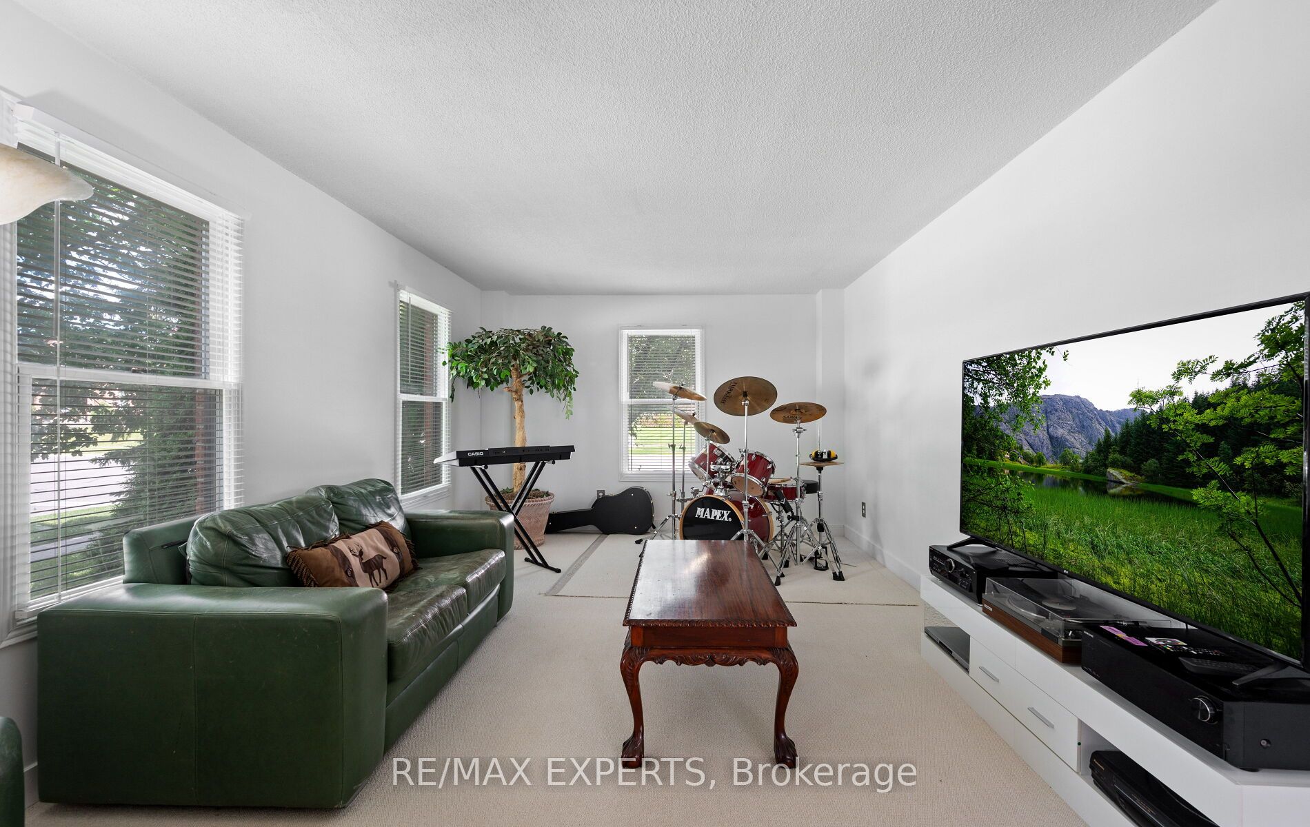 1 Goodfellow Crescent Property Photo 7