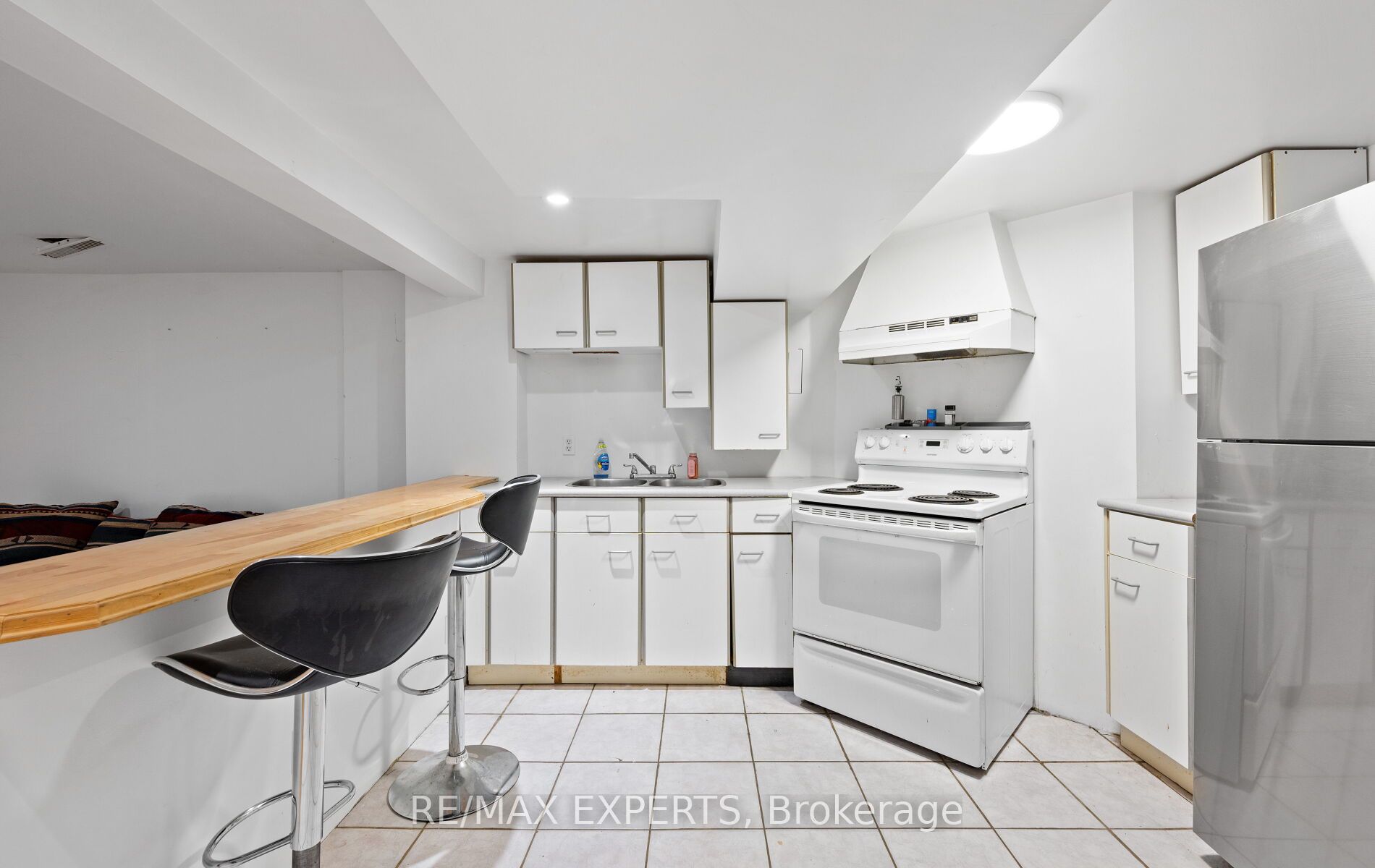 1 Goodfellow Crescent Property Photo 34