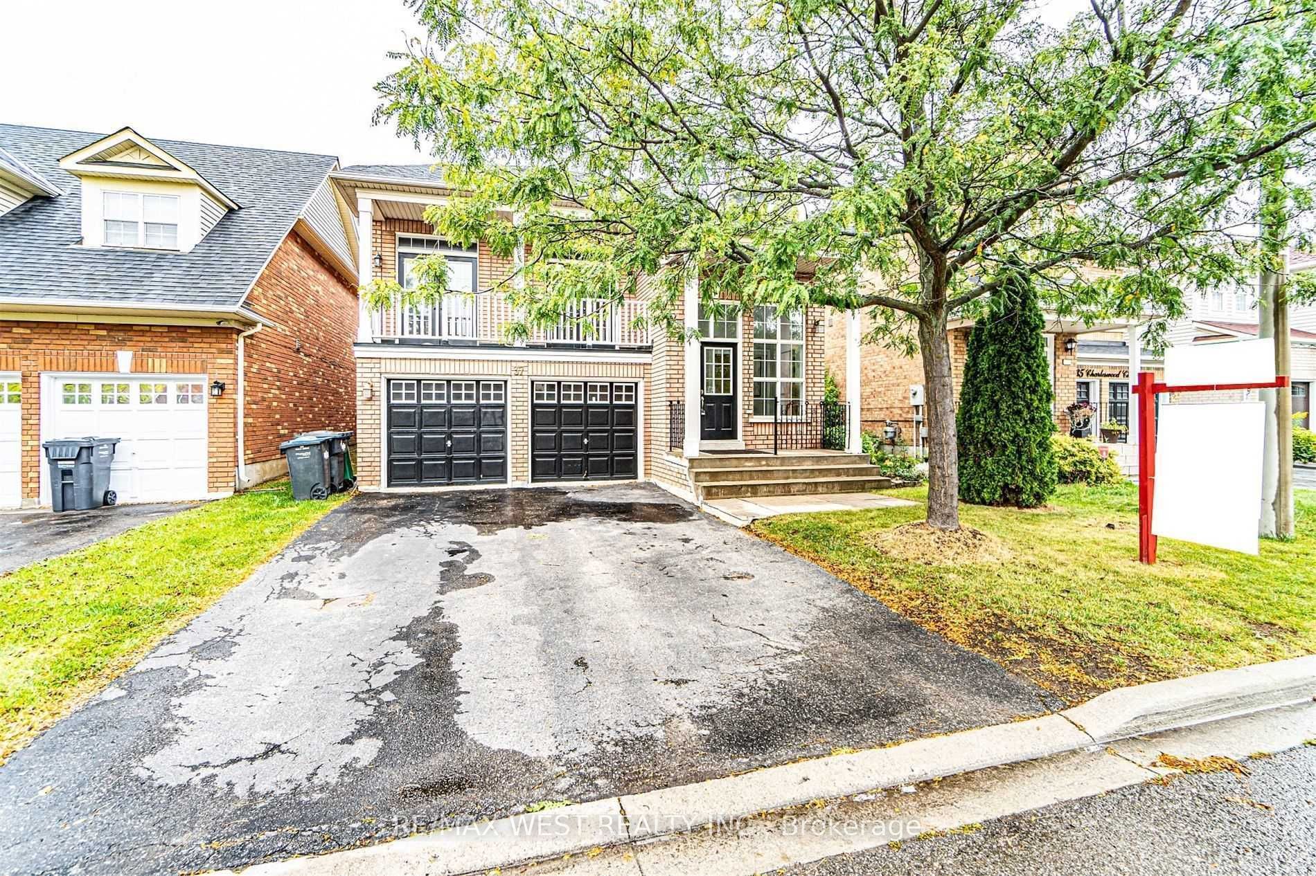 37 Charleswood Circle Property Photo 1
