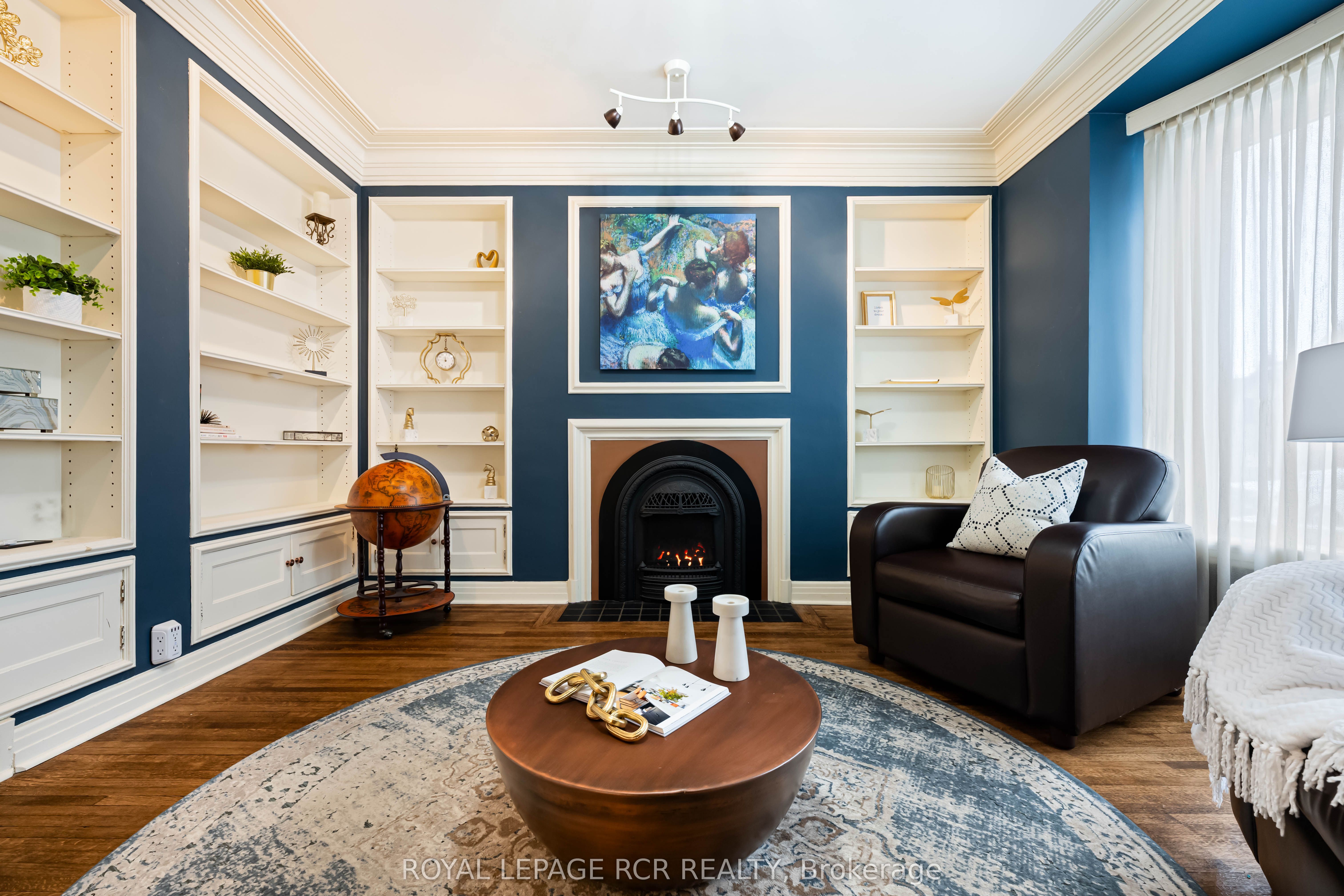 17 First Avenue Property Photo 12