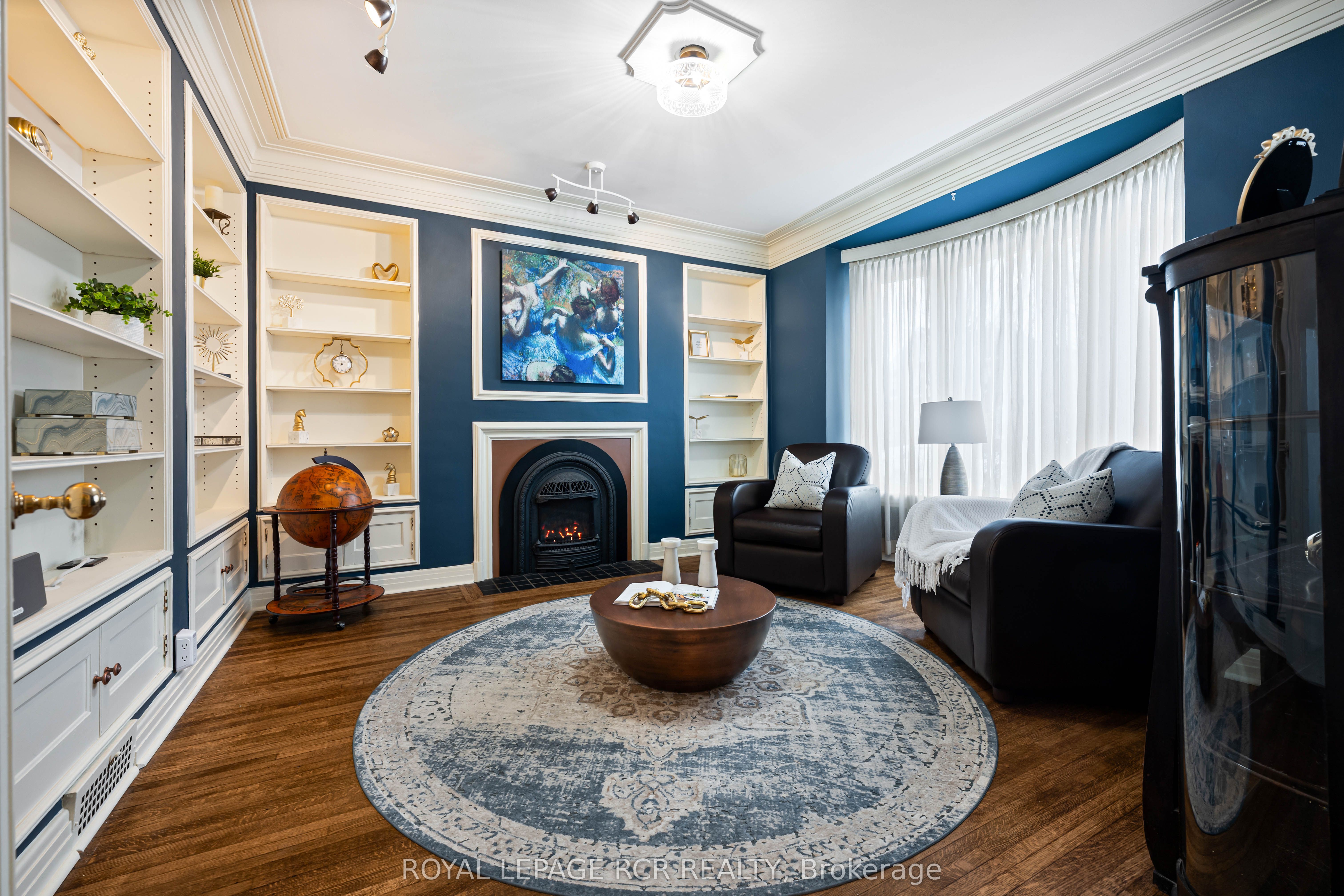 17 First Avenue Property Photo 14