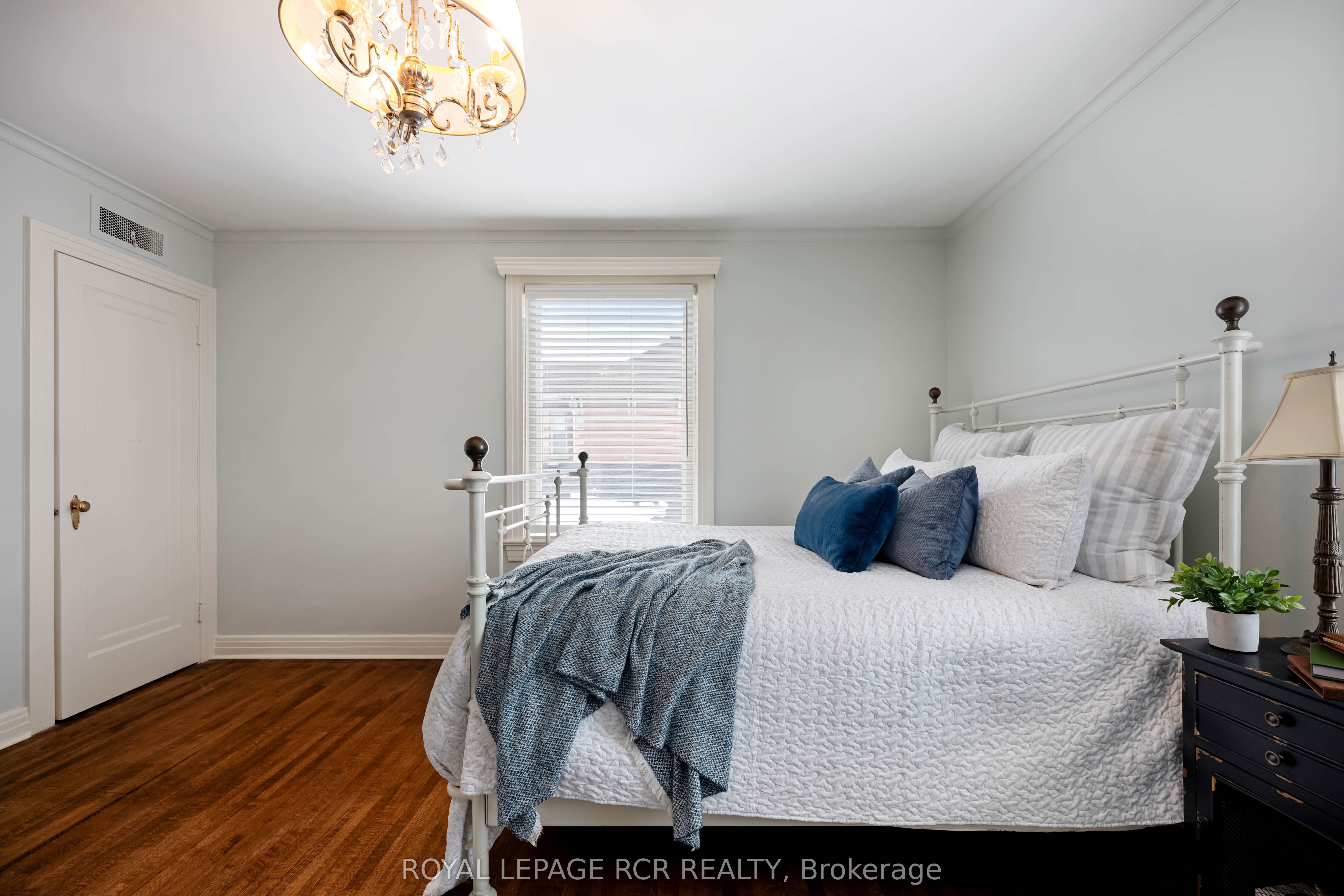 17 First Avenue Property Photo 30