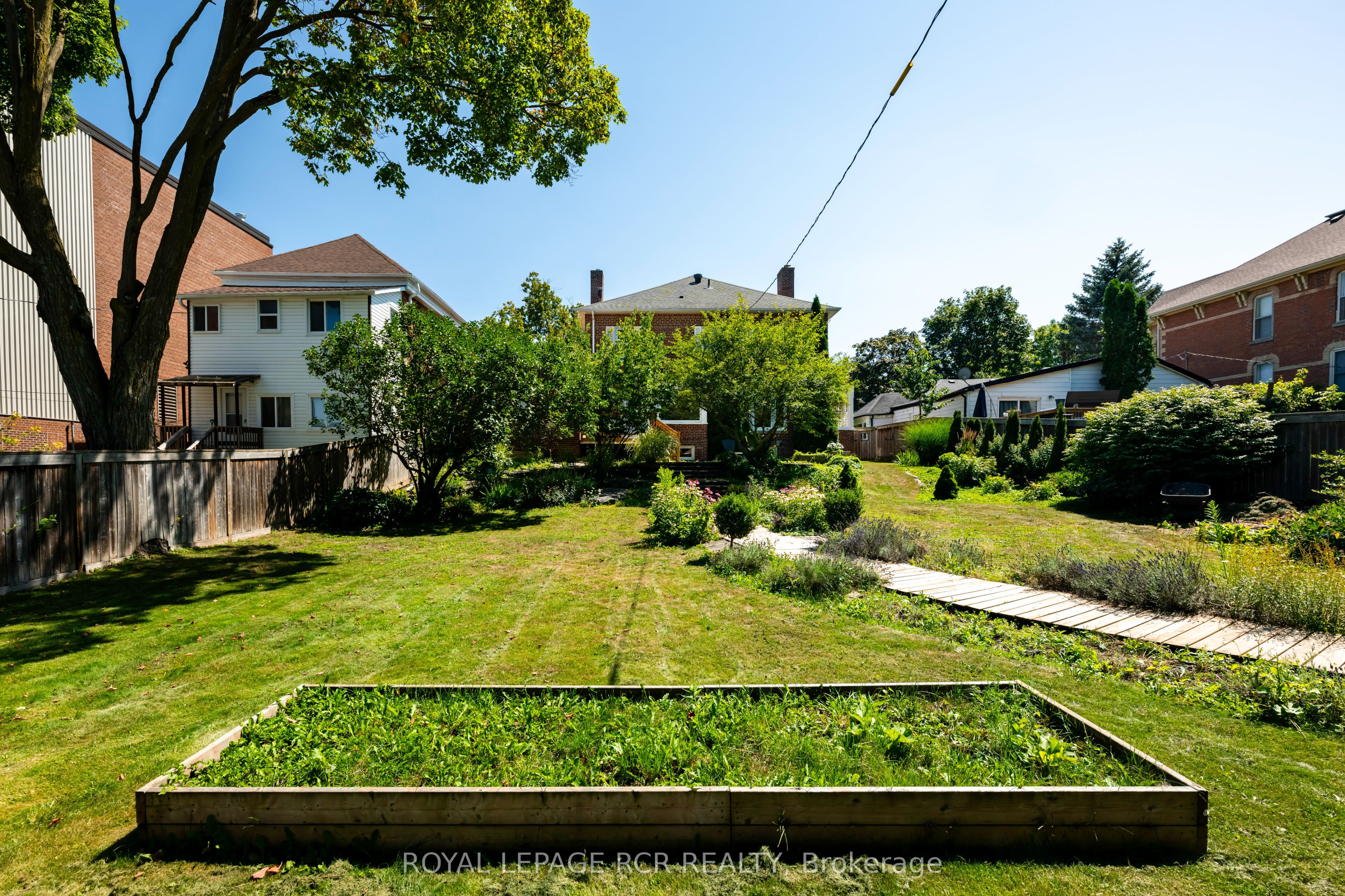 17 First Avenue Property Photo 40