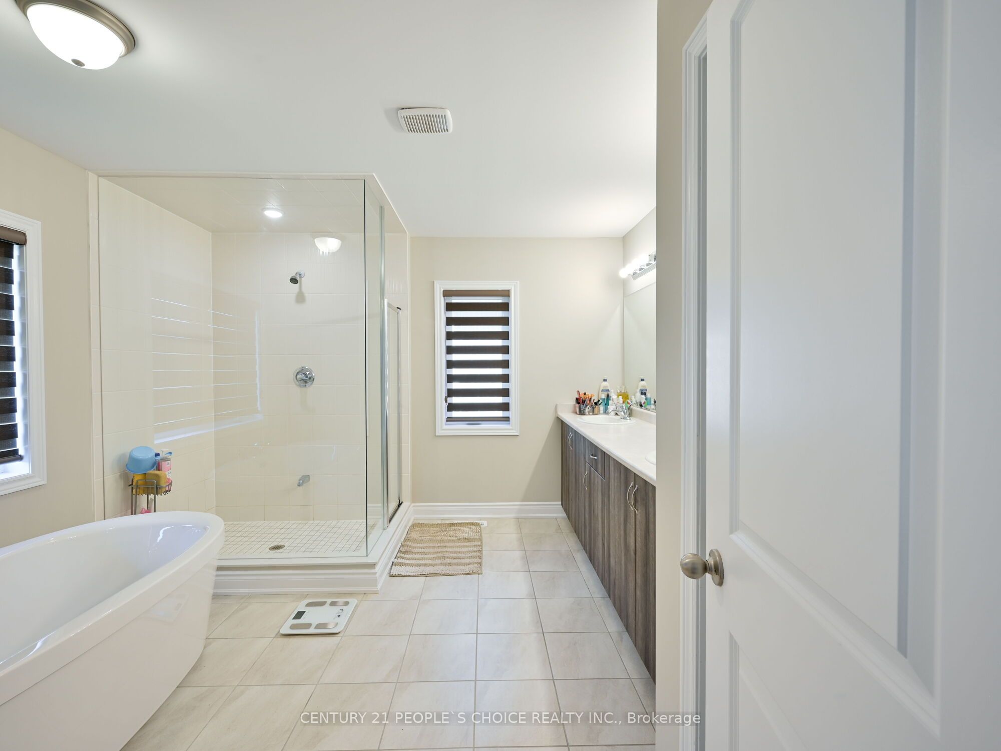 12 Junior Road Property Photo 29