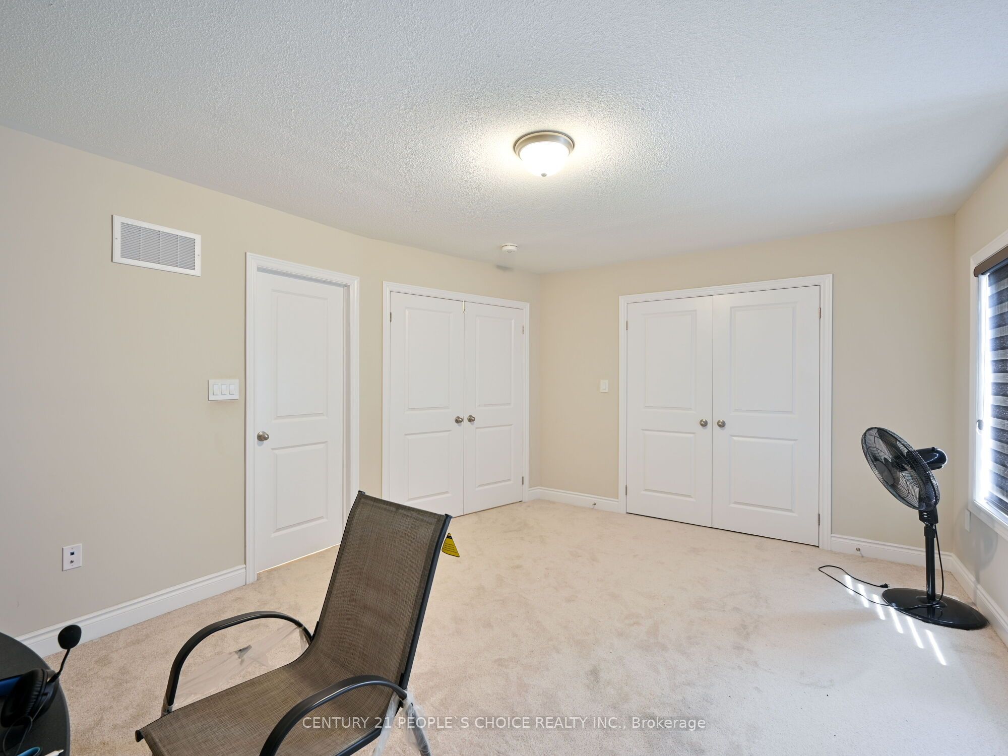 12 Junior Road Property Photo 36