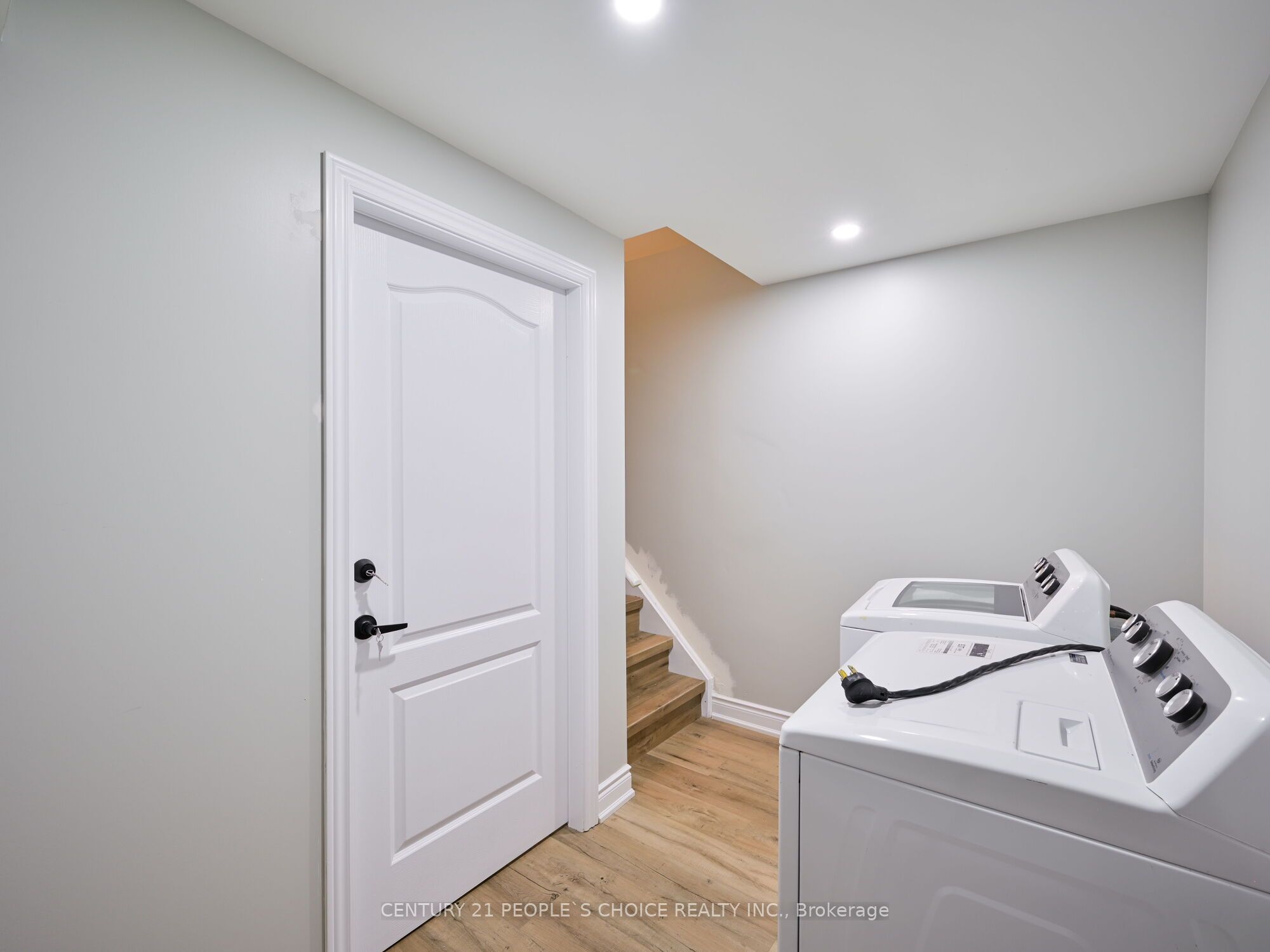 12 Junior Road Property Photo 40
