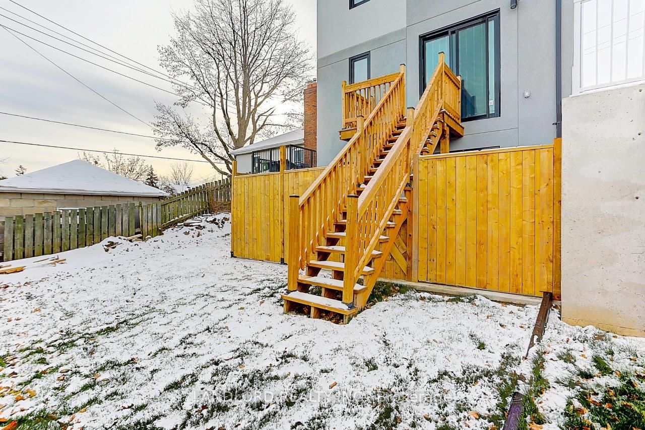 2071 Keele Street Lower Property Photo 6