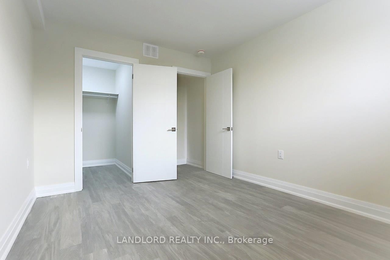2071 Keele Street Lower Property Photo 26