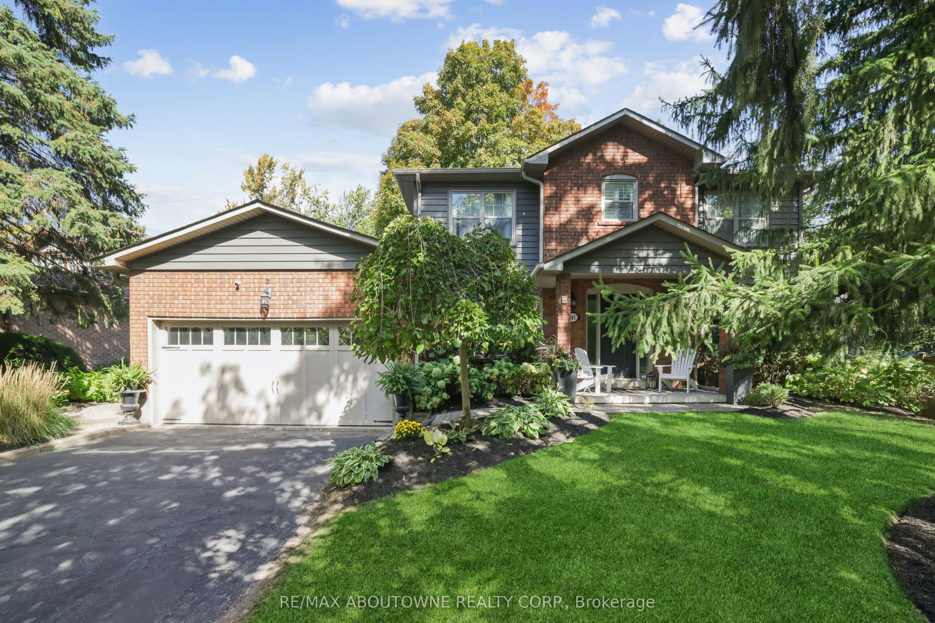 485 Coleen Drive Property Photo 1