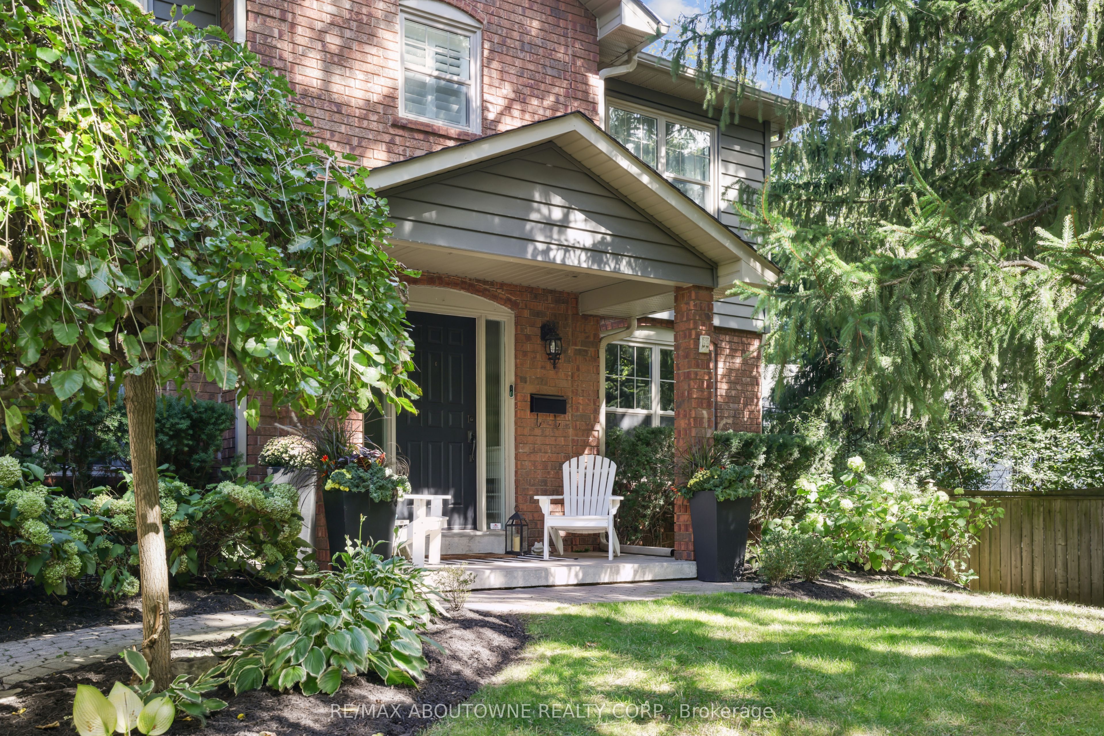 485 Coleen Drive Property Photo 2