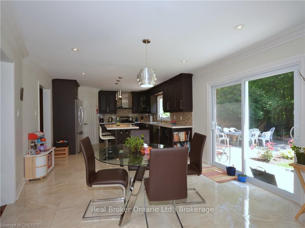 1609 Pilgrims Way Property Photo 3