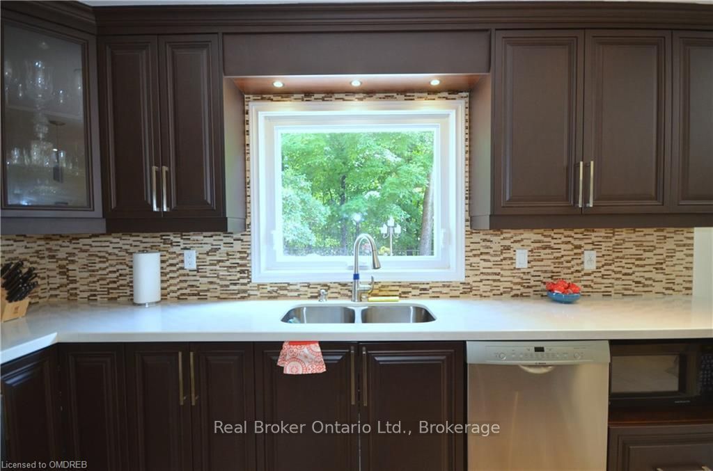 1609 Pilgrims Way Property Photo 8