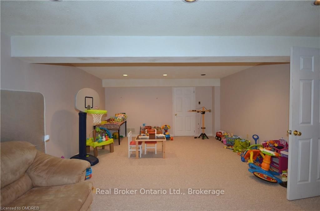 1609 Pilgrims Way Property Photo 20