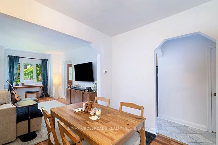 65 Manitoba Street Property Photo 13