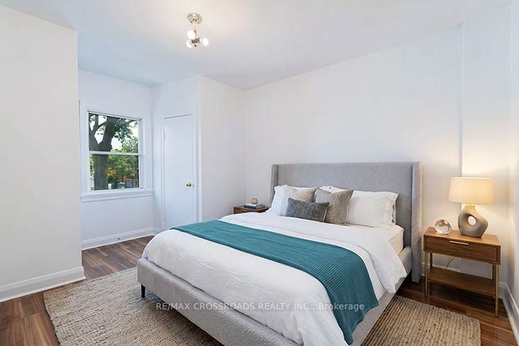 65 Manitoba Street Property Photo 16
