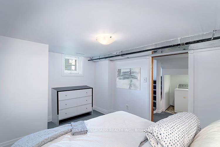 65 Manitoba Street Property Photo 25