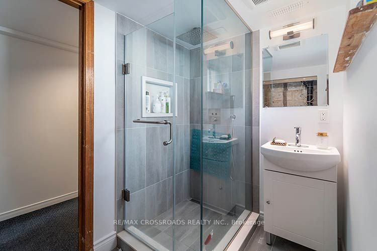 65 Manitoba Street Property Photo 26